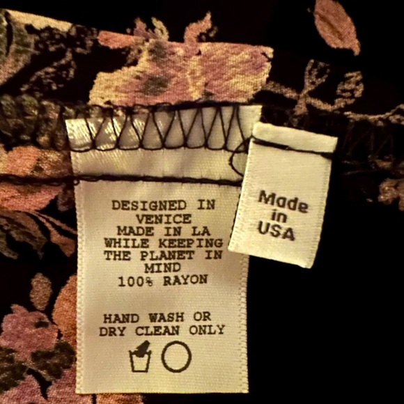 FLYNN SKYE Dress. Tunic. Double Keyhole. Plunge Halter Neckline. - Picture 7 of 8